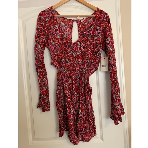 Billabong Women’s Romper - Picture 1 of 3